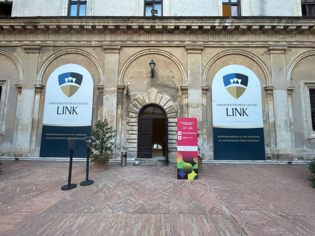 Symposium EFI 2026: TEXI firma l’allestimento della seconda edizione all’Università Link di Roma